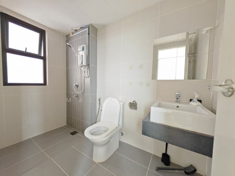 Kondominium untuk Dijual di Vista Mahogani @ Saujana Impian - Mac Chong - Bathroom - PropertyGuru.com.my