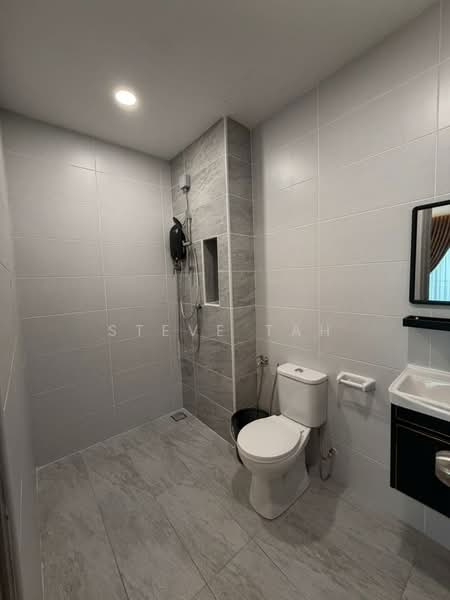 Kondominium untuk Disewa di KSL Residence 2 @ Kangkar Tebrau - Steve Tah - Bathroom - PropertyGuru.com.my