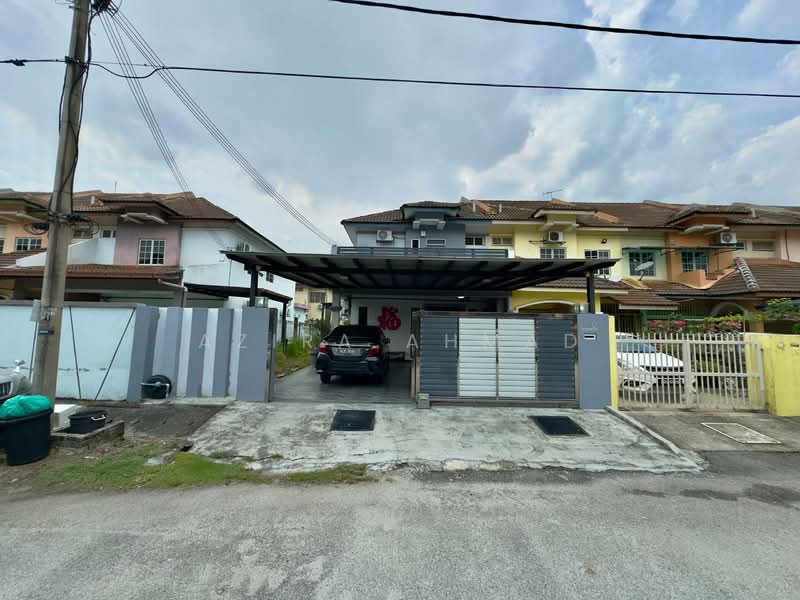 2-storey Terraced House for Sale in TAMAN PUCHONG UTAMA (Puchong) - Azira Ahmad - Exterior - PropertyGuru.com.my