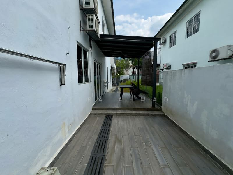 2-storey Terraced House for Sale in TAMAN PUCHONG UTAMA (Puchong) - Azira Ahmad - Exterior - PropertyGuru.com.my