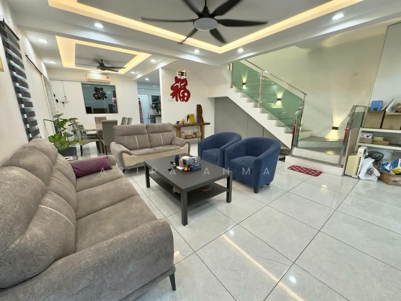 2-storey Terraced House for Sale in TAMAN PUCHONG UTAMA (Puchong) - Azira Ahmad - Living Room - PropertyGuru.com.my