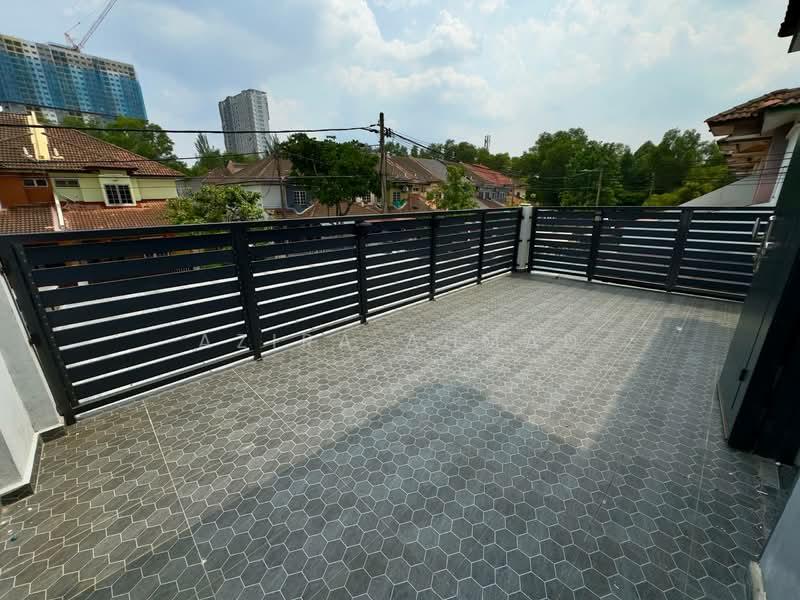 2-storey Terraced House for Sale in TAMAN PUCHONG UTAMA (Puchong) - Azira Ahmad - Exterior - PropertyGuru.com.my