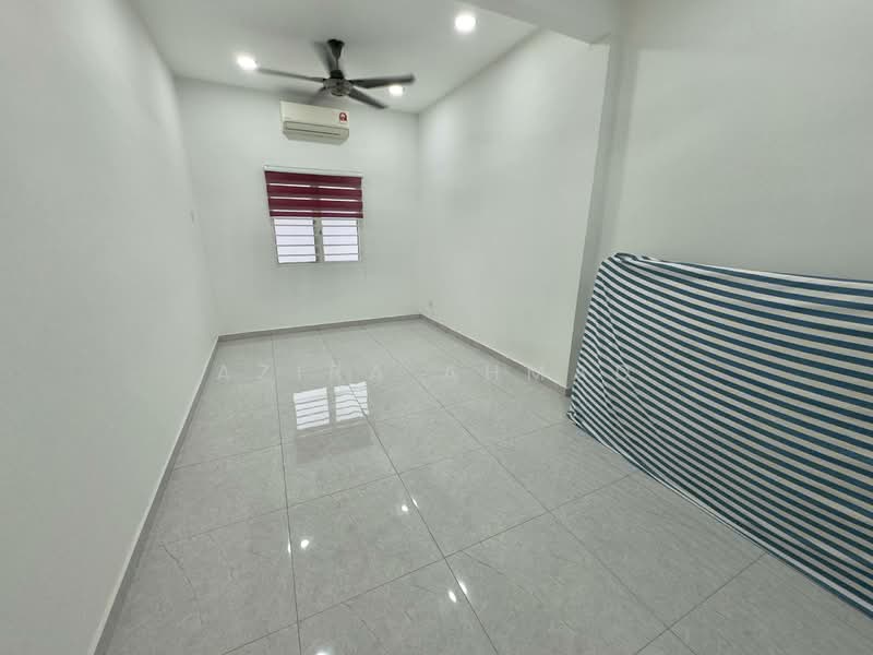 2-storey Terraced House for Sale in TAMAN PUCHONG UTAMA (Puchong) - Azira Ahmad - Interior - PropertyGuru.com.my
