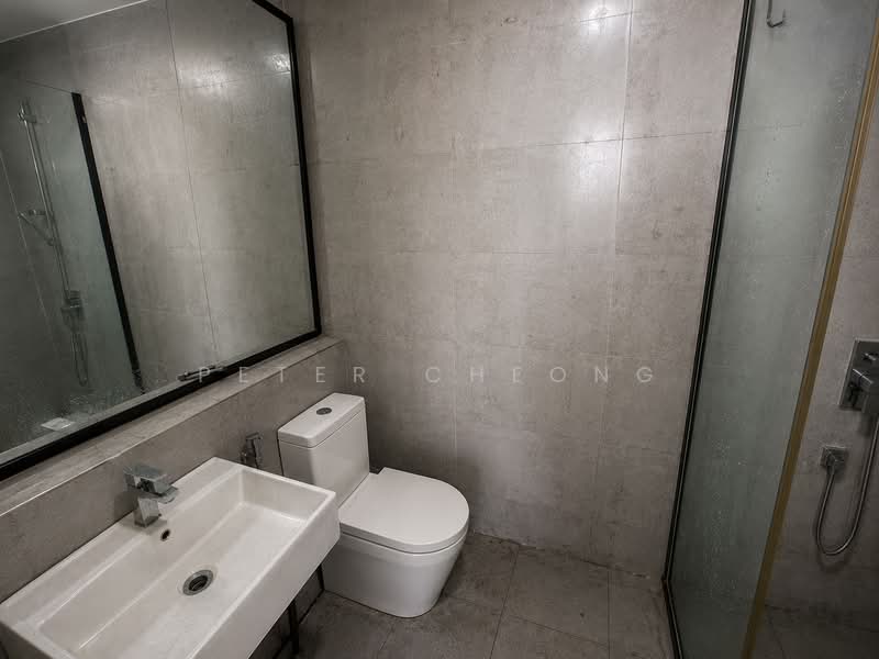 Servis Apartment untuk Disewa di The Square @ One City - Peter Cheong - Bathroom - PropertyGuru.com.my