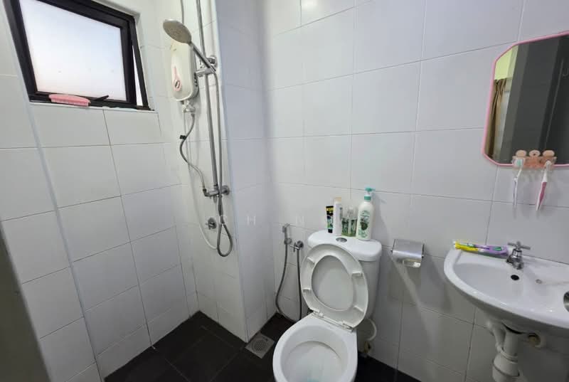 Service Residence for Sale at VIM 3 @ Desa Park North - CH Ng - Bathroom - PropertyGuru.com.my