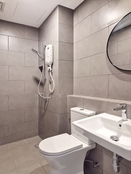 Servis Apartment untuk Disewa di Maya Ara Residences - Pearl Ho - Bathroom - PropertyGuru.com.my
