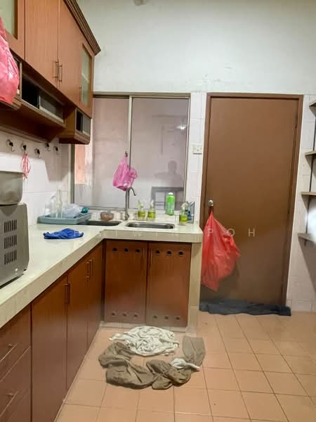 Pangsapuri untuk Dijual di Pangsapuri Lotus (Teratai) - Chatwin Poh - Kitchen - PropertyGuru.com.my