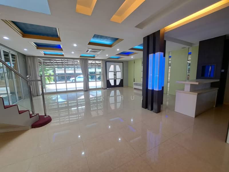 Semi-Detached House for Sale in Taman Sutera Utama (Skudai) - Kok Hui - Entrance - PropertyGuru.com.my
