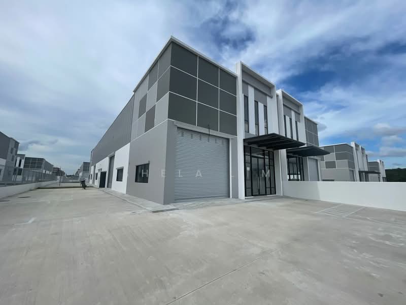 Factory for Rent in Eco Business Park 1 (Johor Bahru) - Shela Lim - Exterior - PropertyGuru.com.my