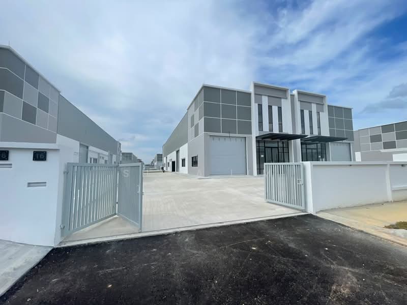 Factory for Rent in Eco Business Park 1 (Johor Bahru) - Shela Lim - Exterior - PropertyGuru.com.my