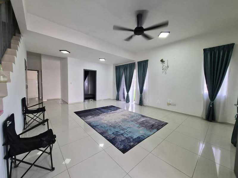 Rumah Teres 2 Tingkat untuk Dijual di Cybersouth (Dengkil) - Azira Ahmad - Living Room - PropertyGuru.com.my