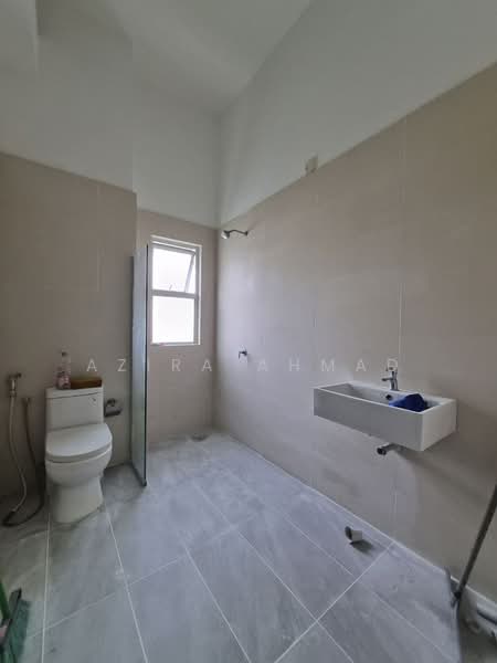 Rumah Teres 2 Tingkat untuk Dijual di Cybersouth (Dengkil) - Azira Ahmad - Bathroom - PropertyGuru.com.my