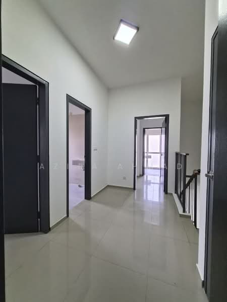 Rumah Teres 2 Tingkat untuk Dijual di Cybersouth (Dengkil) - Azira Ahmad - Corridor - PropertyGuru.com.my