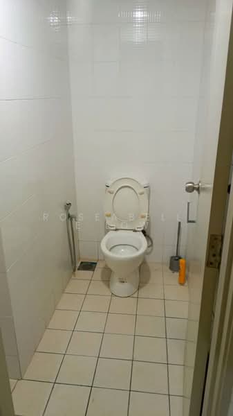 Service Residence for Sale at Domain 3 @ NeoCyber - Roseabelle Low - Bathroom - PropertyGuru.com.my