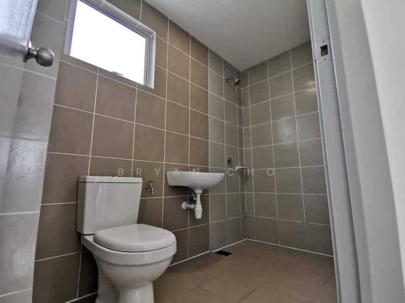 Terraced House for Sale in Kuala Selangor (Selangor) - Bryan Cho - Bathroom - PropertyGuru.com.my