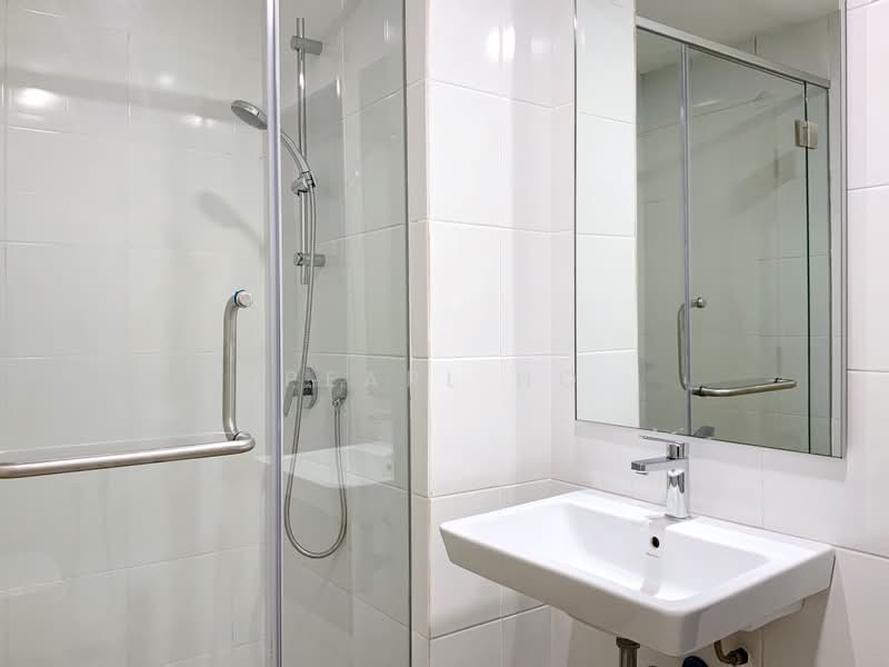 Service Residence for Rent at Parc 3 - Pearl Ho - Bathroom - PropertyGuru.com.my