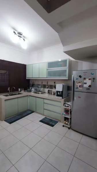 2-storey Terraced House for Sale in Setia Impian (Setia Alam) - Hairi Halim - Kitchen - PropertyGuru.com.my