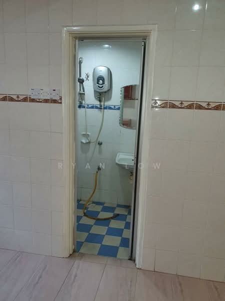 2-storey Terraced House for Sale in Mahkota Cheras (Cheras) - Ryan Low - Bathroom - PropertyGuru.com.my