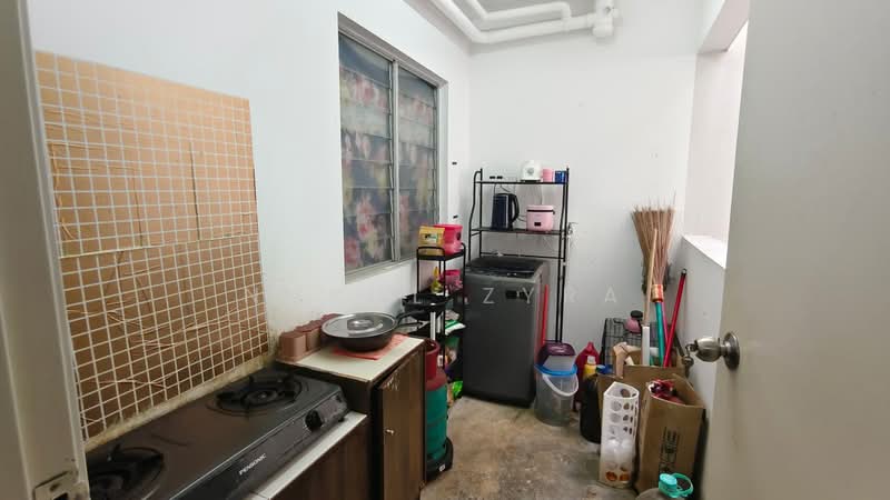Apartment for Sale at D'Kristal - Nurul Zyra - Kitchen - PropertyGuru.com.my