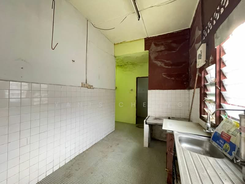 Rumah Teres 1 Tingkat untuk Dijual di Taman Ehsan (Kepong) - Yanis Cheong - Kitchen - PropertyGuru.com.my