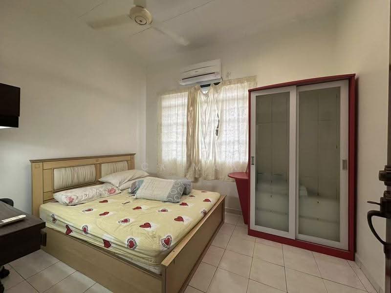 2-storey Terraced House for Sale in Anjung Bercham Utara (Ipoh) - Ck Max - Bedroom - PropertyGuru.com.my