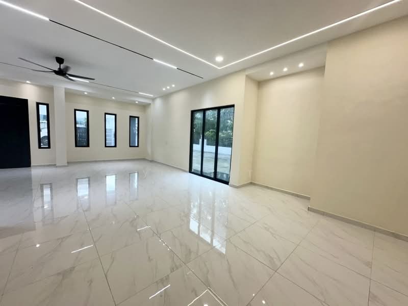 Rumah Berkembar untuk Dijual di Taman Sentosa (Johor Bahru) - Yik Tat - Living Room - PropertyGuru.com.my