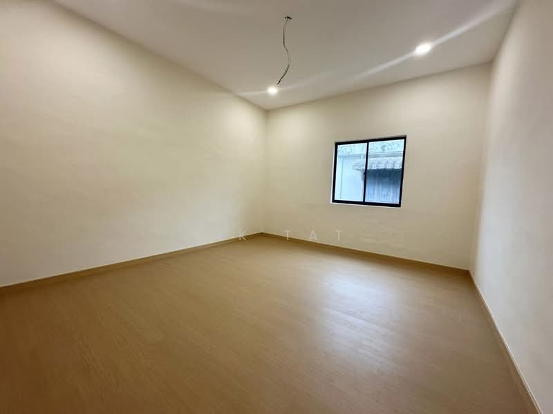 Rumah Berkembar untuk Dijual di Taman Sentosa (Johor Bahru) - Yik Tat - PropertyGuru.com.my