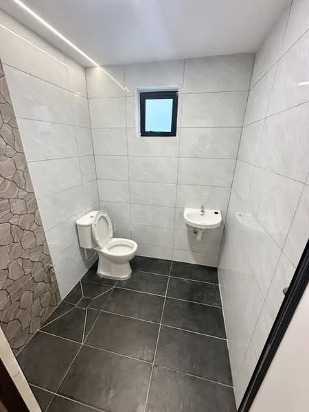 Rumah Berkembar untuk Dijual di Taman Sentosa (Johor Bahru) - Yik Tat - PropertyGuru.com.my