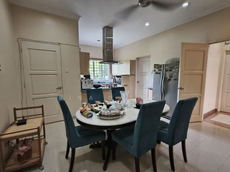 Rumah Banglo untuk Dijual di Bukit Jelutong (Shah Alam) - Rina Dasuki - Kitchen - PropertyGuru.com.my