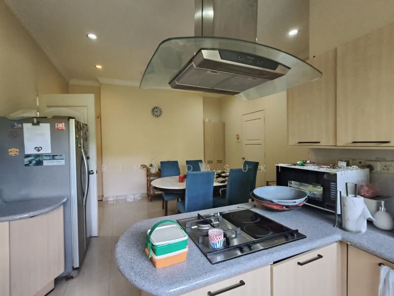 Rumah Banglo untuk Dijual di Bukit Jelutong (Shah Alam) - Rina Dasuki - Kitchen - PropertyGuru.com.my