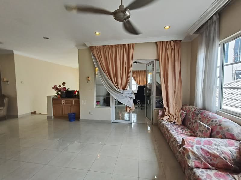 Rumah Banglo untuk Dijual di Bukit Jelutong (Shah Alam) - Rina Dasuki - Living Room - PropertyGuru.com.my