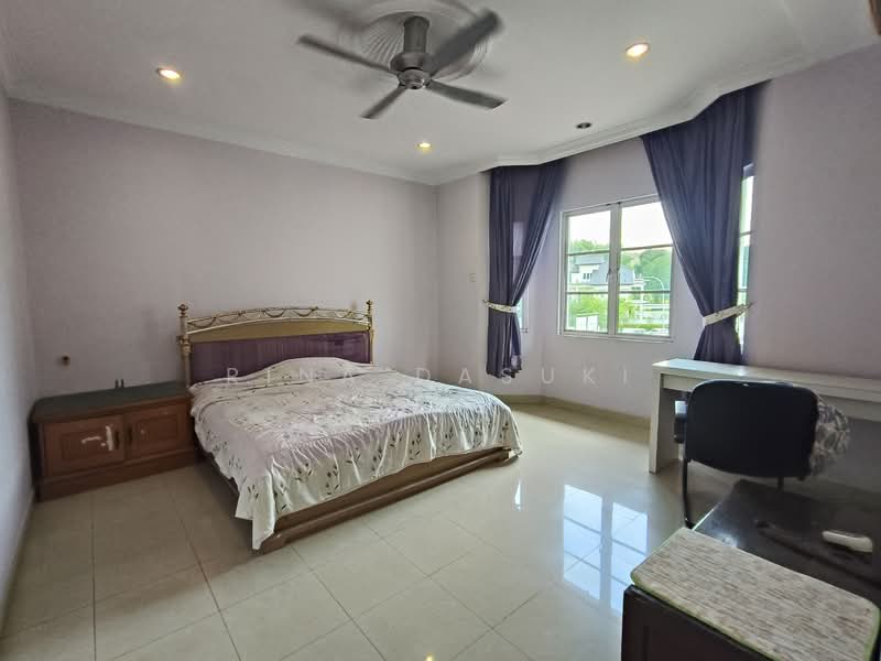 Rumah Banglo untuk Dijual di Bukit Jelutong (Shah Alam) - Rina Dasuki - Bedroom - PropertyGuru.com.my