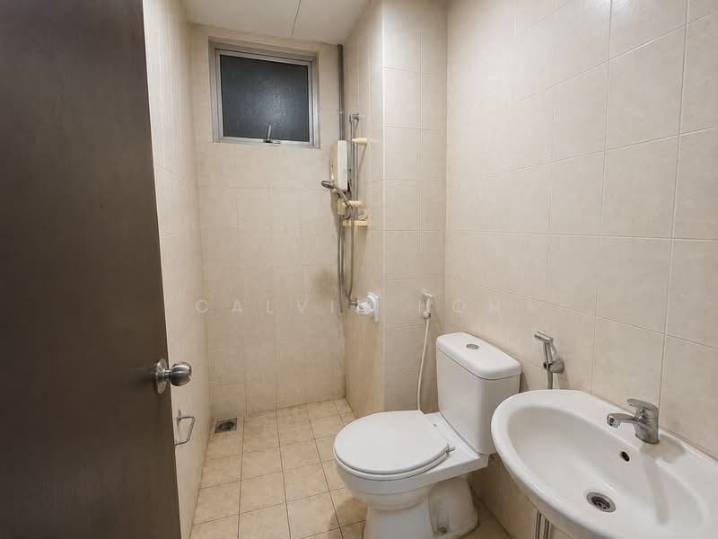 Service Residence for Sale at Serviced Residence @ Casa Tiara - Calvin Hoh - Bathroom - PropertyGuru.com.my