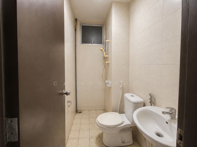 Service Residence for Sale at Serviced Residence @ Casa Tiara - Calvin Hoh - Bathroom - PropertyGuru.com.my