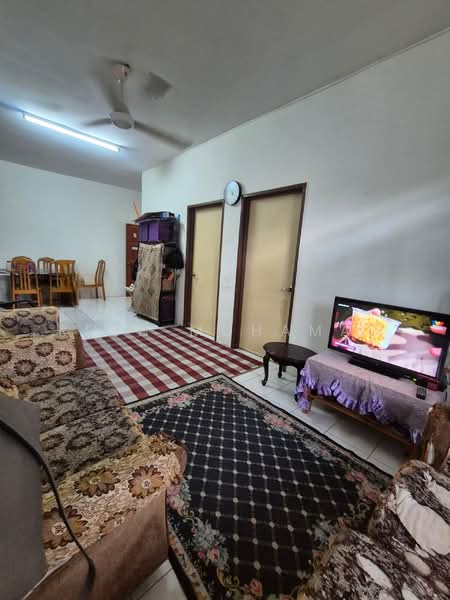 Apartment for Sale at Pangsapuri Orkid - Reen Mohamad - Living Room - PropertyGuru.com.my
