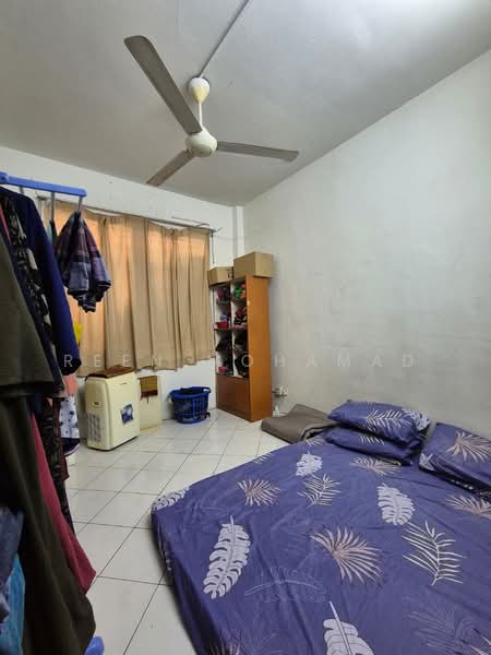 Apartment for Sale at Pangsapuri Orkid - Reen Mohamad - Bedroom - PropertyGuru.com.my