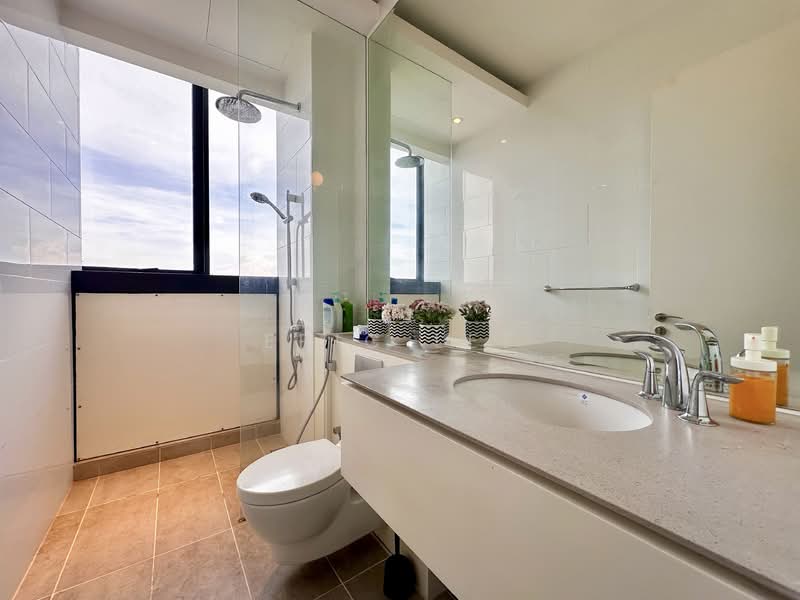 Servis Apartment untuk Disewa di Senada Residence @ KLGCC Resort - Eric Lee - Bathroom - PropertyGuru.com.my