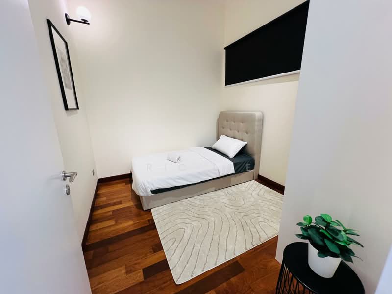 Servis Apartment untuk Disewa di Senada Residence @ KLGCC Resort - Eric Lee - Bedroom - PropertyGuru.com.my