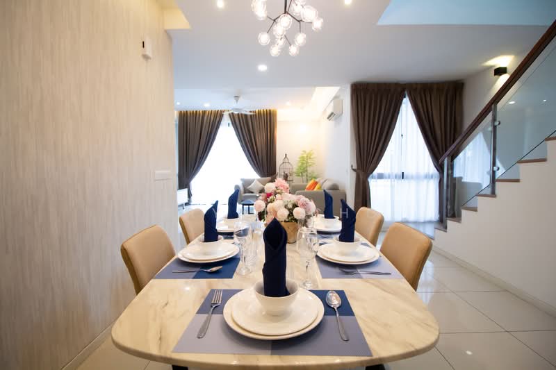 Servis Apartment untuk Dijual di Tropical Villa - Bryan Cho - Dining Room - PropertyGuru.com.my