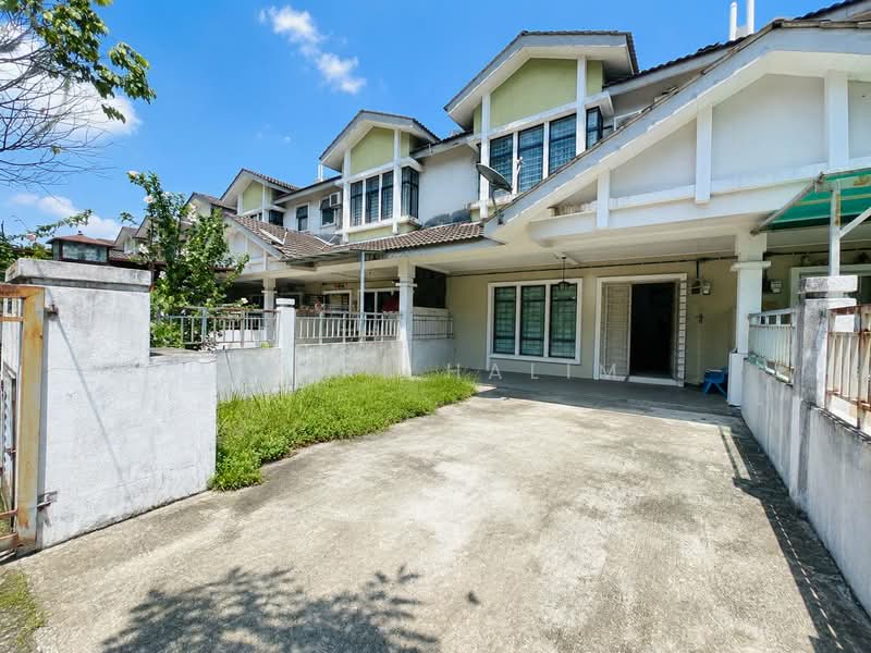 2-storey Terraced House for Sale in Bandar Puteri Klang (Klang) - Hairi Halim - Exterior - PropertyGuru.com.my