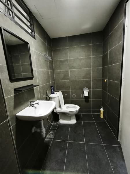 Servis Apartment untuk Disewa di Midas @ Seri Alam - VJ Toh - Bathroom - PropertyGuru.com.my