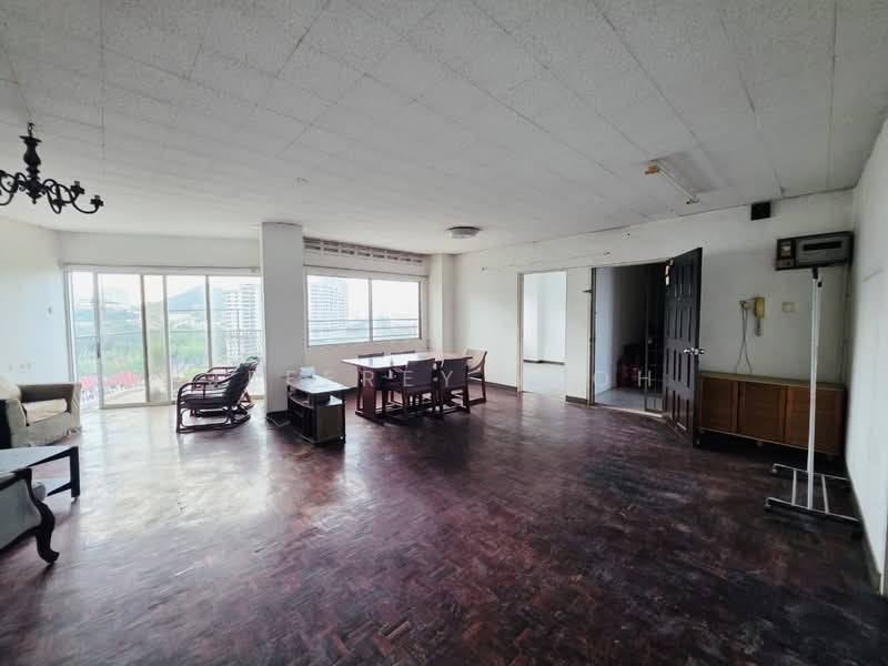 Apartment for Sale at Sunrise Tower - Jeffrey Yeoh - Living Room - PropertyGuru.com.my