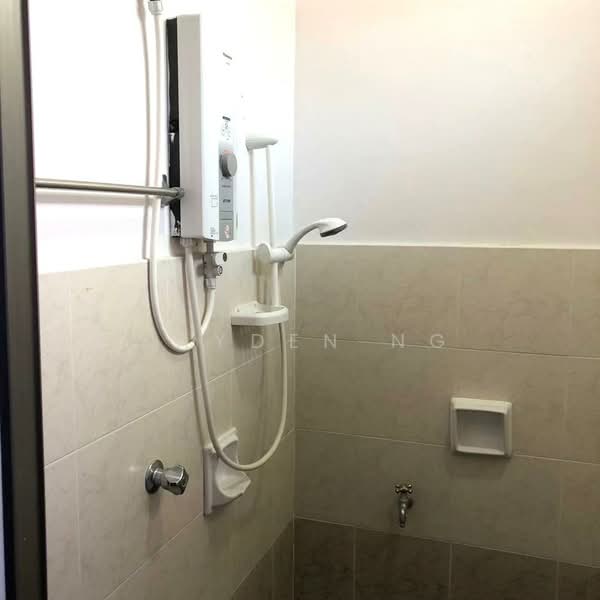 Rumah Teres 2 Tingkat untuk Dijual di Taman Setia Indah (Tebrau) - Jayden Ng - Bathroom - PropertyGuru.com.my