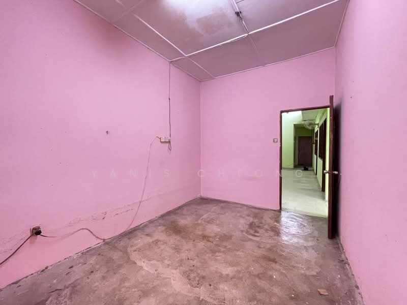 1-storey Terraced House for Sale in Taman Ehsan (Kepong) - Yanis Cheong - Interior - PropertyGuru.com.my