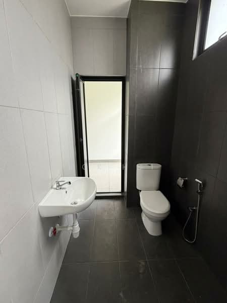 2-storey Terraced House for Sale in Setia Eco Cascadia (Tebrau) - Kok Hui - Bathroom - PropertyGuru.com.my