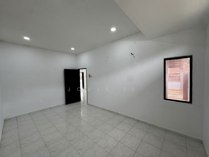 Rumah Teres 1 Tingkat untuk Dijual di Taman Sri Tebrau (Johor Bahru) - Jovin Te - PropertyGuru.com.my