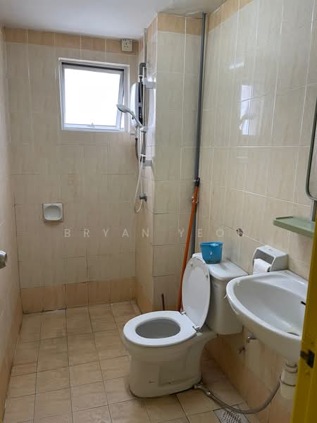 Kondominium untuk Dijual di Suriamas - Bryan Yeoh - Bathroom - PropertyGuru.com.my