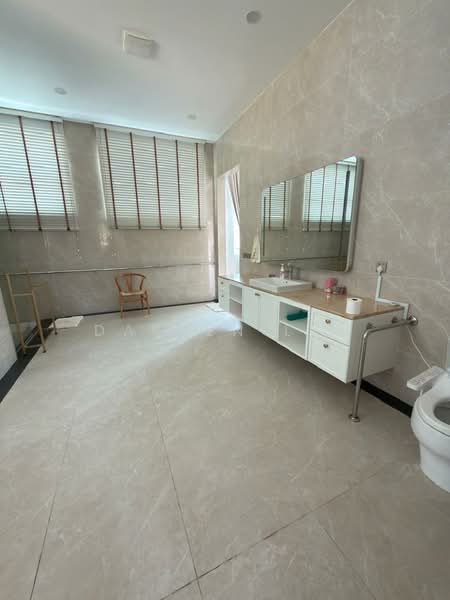 Bungalow for Sale in Kawasan Perumahan Sungai Emas (Batu Ferringhi) - Darren Lye - Bathroom - PropertyGuru.com.my