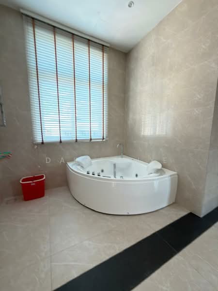 Bungalow for Sale in Kawasan Perumahan Sungai Emas (Batu Ferringhi) - Darren Lye - Bathroom - PropertyGuru.com.my
