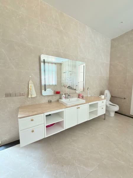 Bungalow for Sale in Kawasan Perumahan Sungai Emas (Batu Ferringhi) - Darren Lye - Bathroom - PropertyGuru.com.my